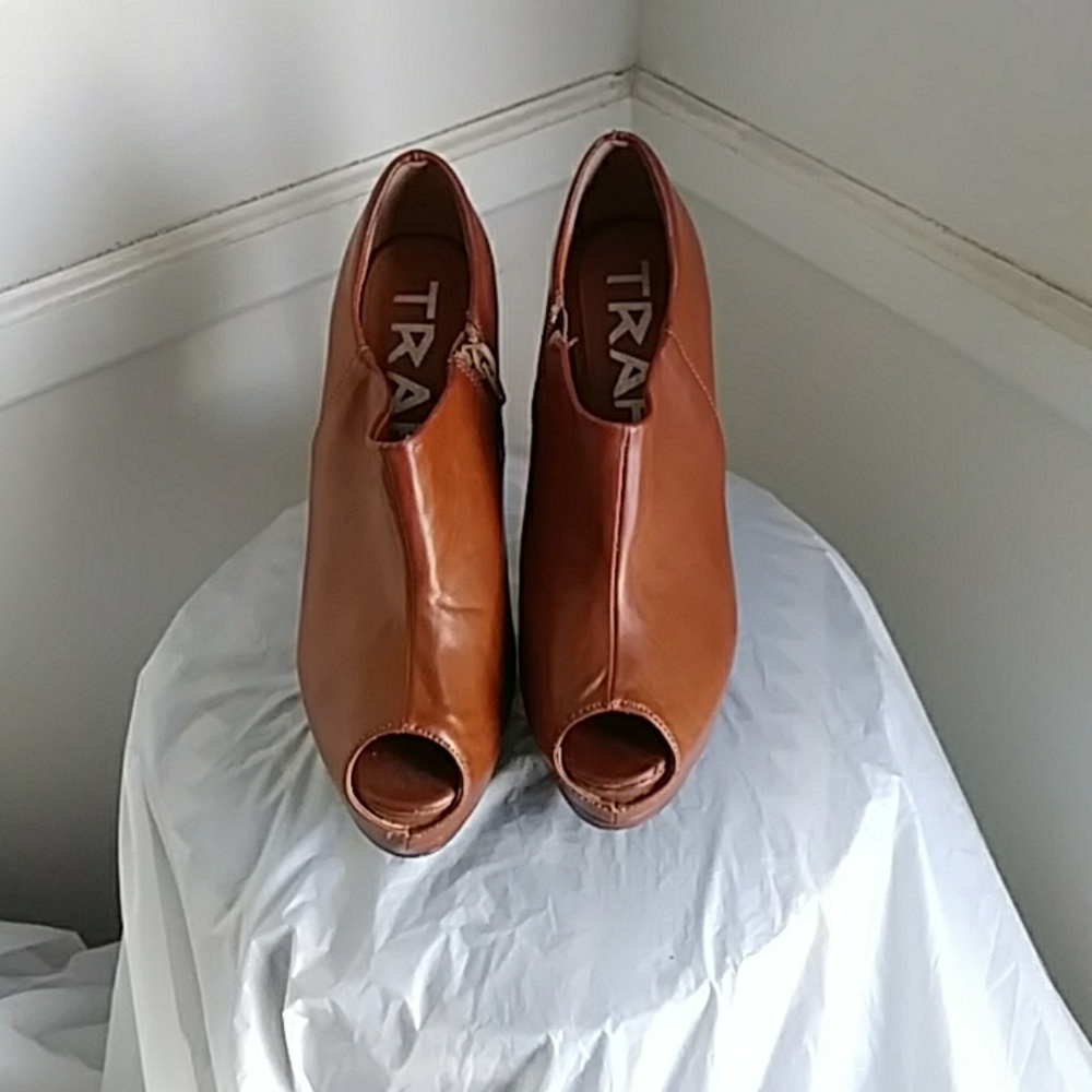 Ankle dress heels